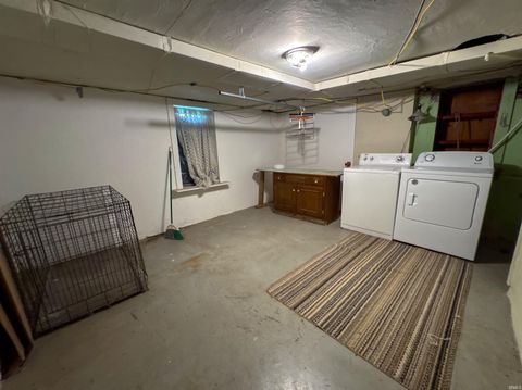 Tiny photo for 511 W Sycamore Street, Kokomo, IN 46901 (MLS # 202617268)