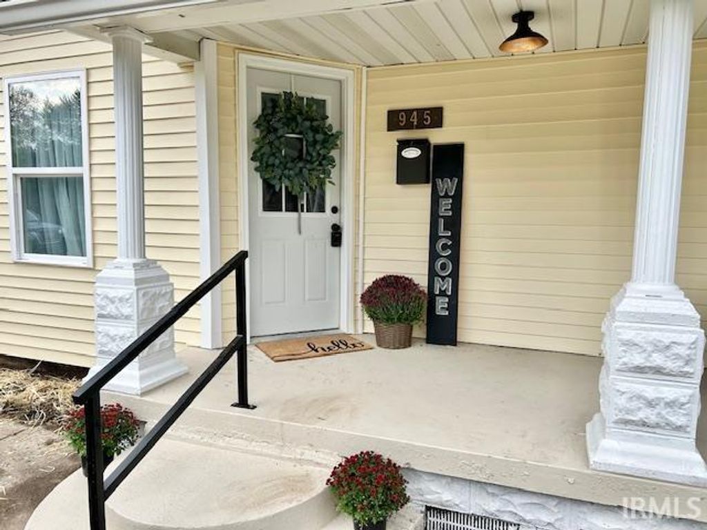 Photo of 945 Morey Street, Clinton, IN 47842 (MLS # 202542333)