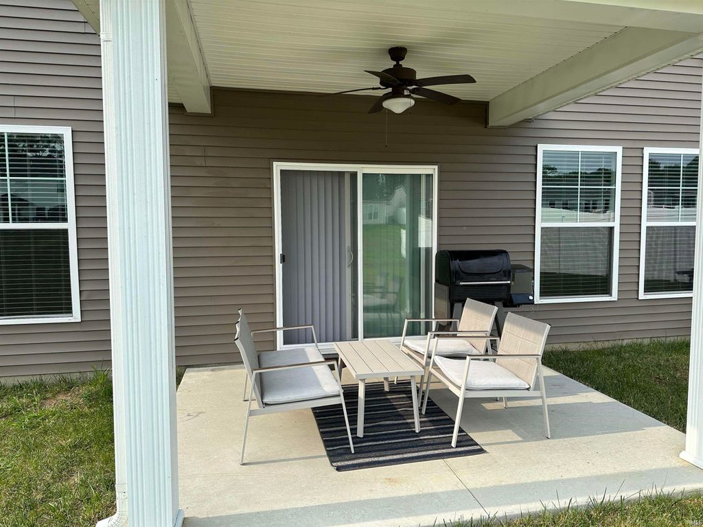 Photo of 846 Cameo Court, Evansville, IN 47711 (MLS # 202603680)