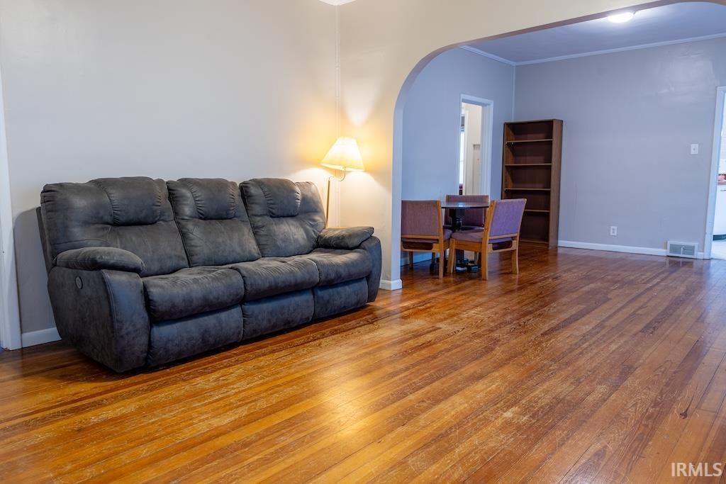 Photo of 1313 E Saint Clair Street, Vincennes, IN 47591 (MLS # 202547417)