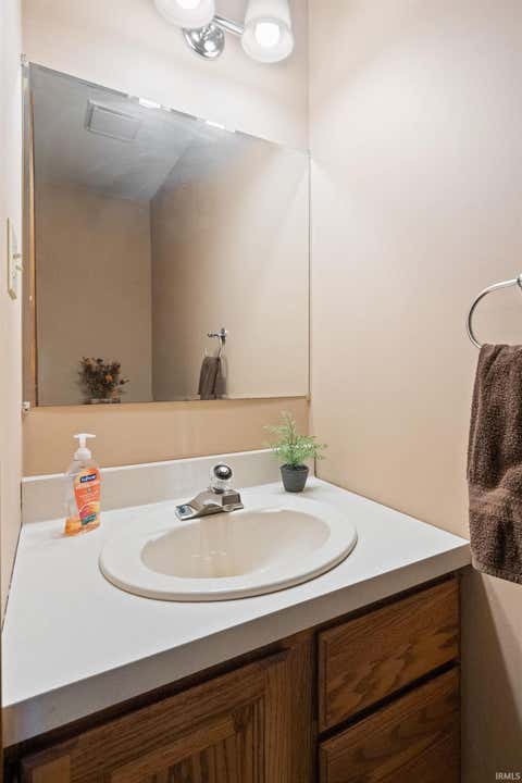 Tiny photo for 2812 W 300 S, Kokomo, IN 46902 (MLS # 202625382)