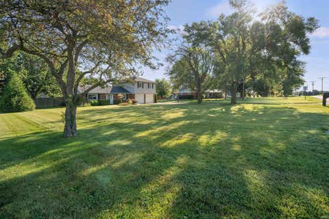 Tiny photo for 2812 W 300 S, Kokomo, IN 46902 (MLS # 202625382)