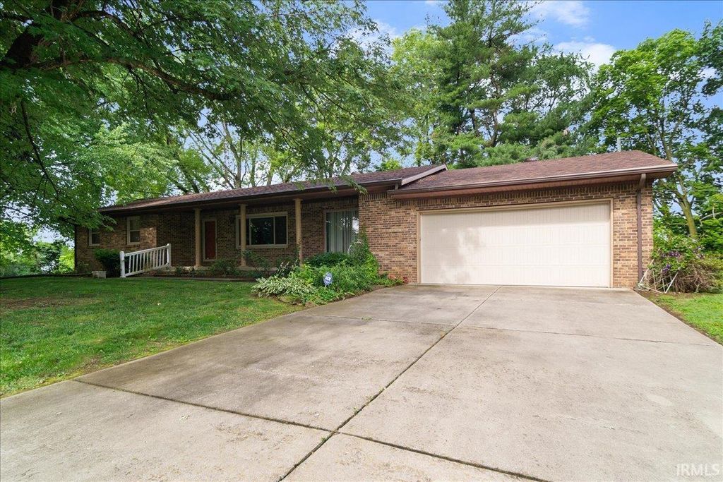 Photo of 201 S Broadview Circle, Princeton, IN 47670 (MLS # 202623674)