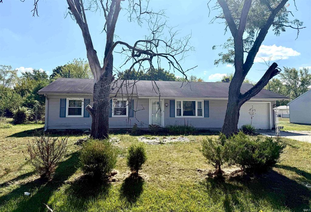 Photo of 2630 Chandler Drive, Fort Wayne, IN 46816 (MLS # 202539597)