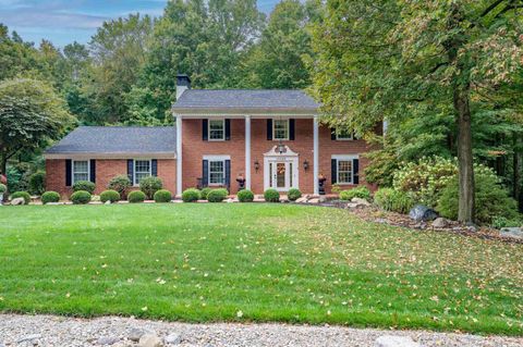 Photo of 12225 Amber Ridge Drive, Fort Wayne, IN 46814 (MLS # 202541106)