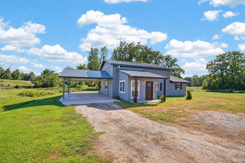 Photo of 1002 W Morton Street, Oakland City, IN 47660 (MLS # 202637313)