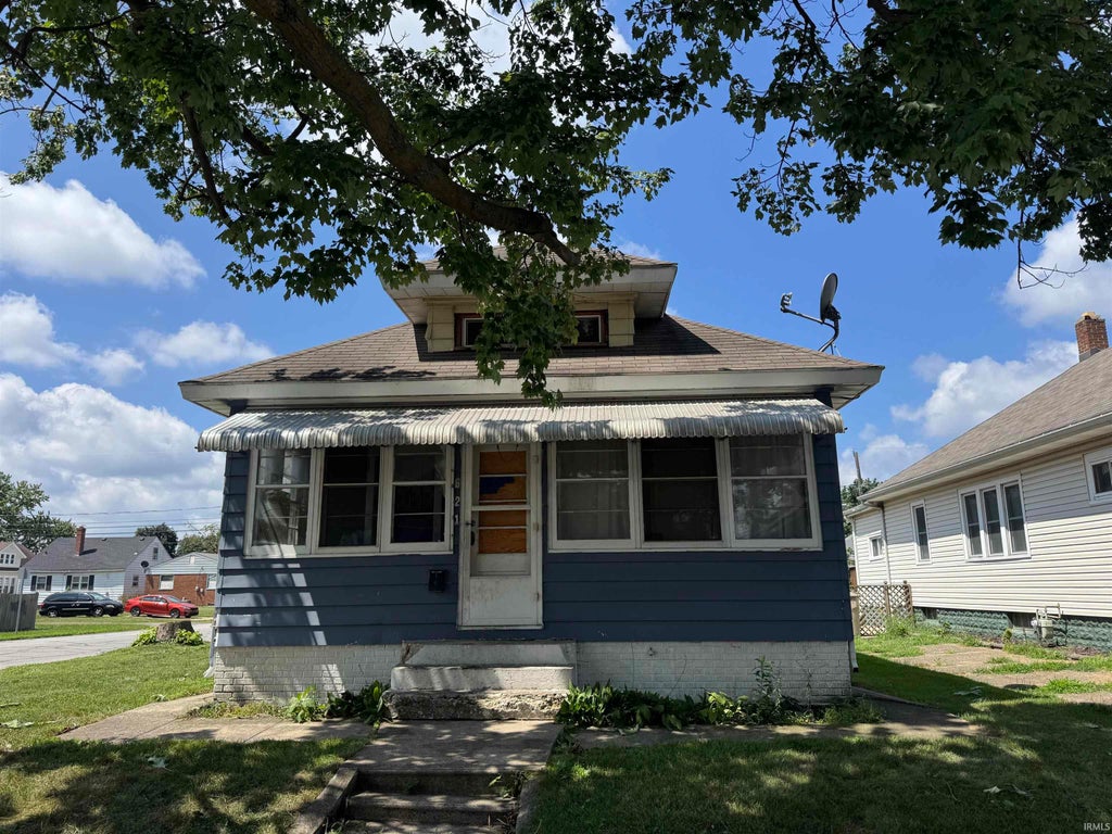 Photo of 621 S Kaley Street, South Bend, IN 46619 (MLS # 202632331)