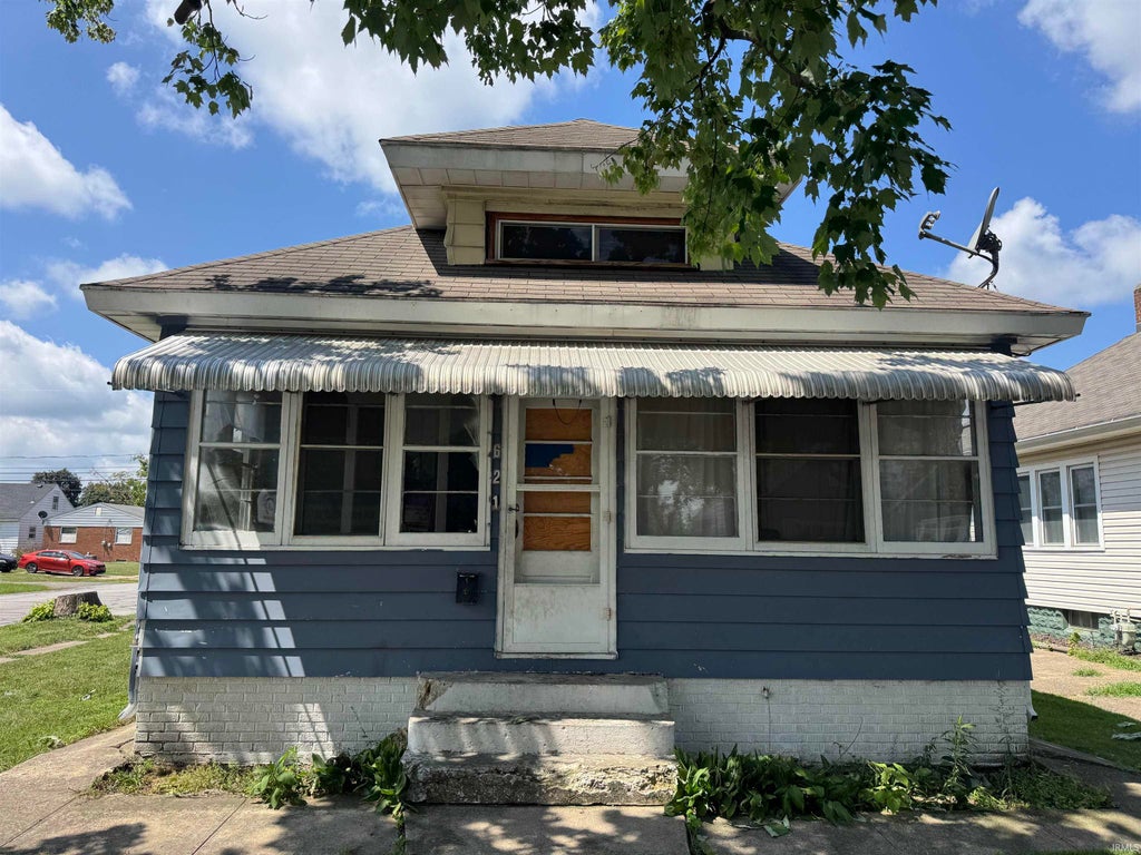 Photo of 621 S Kaley Street, South Bend, IN 46619 (MLS # 202632331)