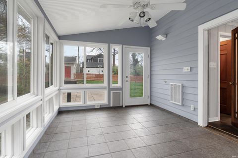 Tiny photo for 4825 Indiana Avenue, Fort Wayne, IN 46807 (MLS # 202613565)