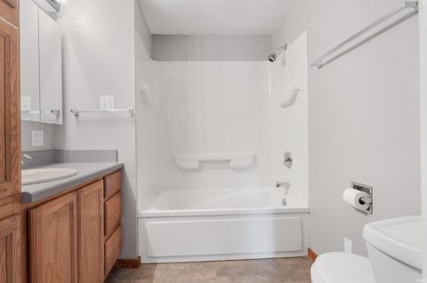 Tiny photo for 4825 Indiana Avenue, Fort Wayne, IN 46807 (MLS # 202613565)