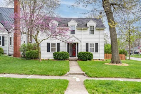 Photo of 4825 Indiana Avenue, Fort Wayne, IN 46807 (MLS # 202613565)