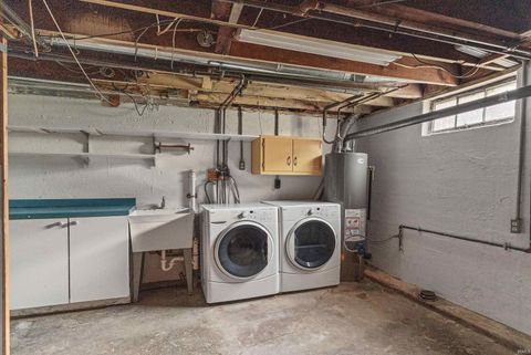 Tiny photo for 4825 Indiana Avenue, Fort Wayne, IN 46807 (MLS # 202613565)