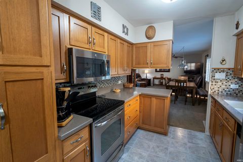 Tiny photo for 1000 Berkley Road, Lafayette, IN 47904 (MLS # 202536895)