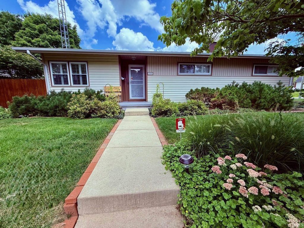 Photo for 1000 Berkley Road, Lafayette, IN 47904 (MLS # 202536895)