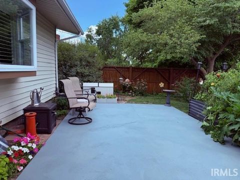 Tiny photo for 1000 Berkley Road, Lafayette, IN 47904 (MLS # 202536895)