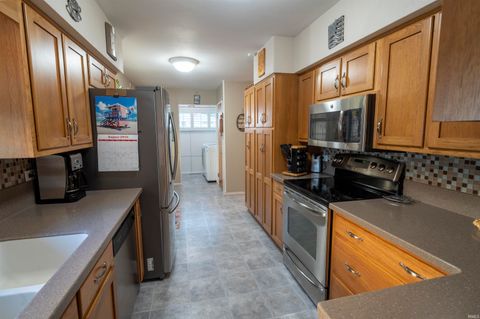 Tiny photo for 1000 Berkley Road, Lafayette, IN 47904 (MLS # 202536895)