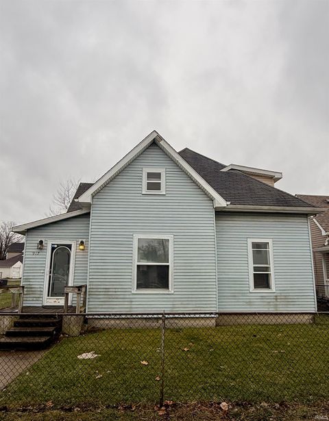 Photo of 917 W Jackson Street, Kokomo, IN 46901 (MLS # 202549458)