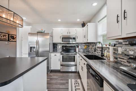 Tiny photo for 1903 Meghan Court, Kokomo, IN 46901 (MLS # 202632683)