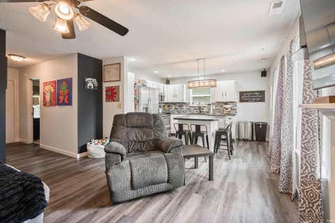 Tiny photo for 1903 Meghan Court, Kokomo, IN 46901 (MLS # 202632683)