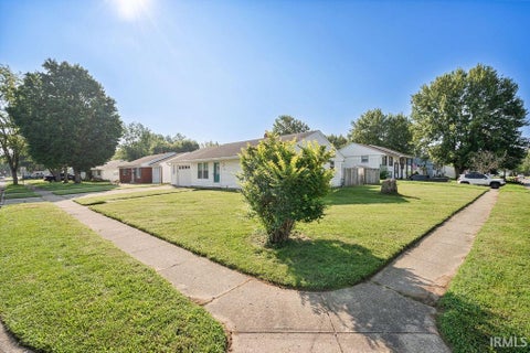Tiny photo for 1509 Maplewood Drive, Kokomo, IN 46902 (MLS # 202634439)