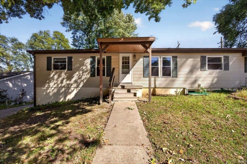 Tiny photo for 1201 W Green Tree Lane, Bloomington, IN 47403 (MLS # 202640422)