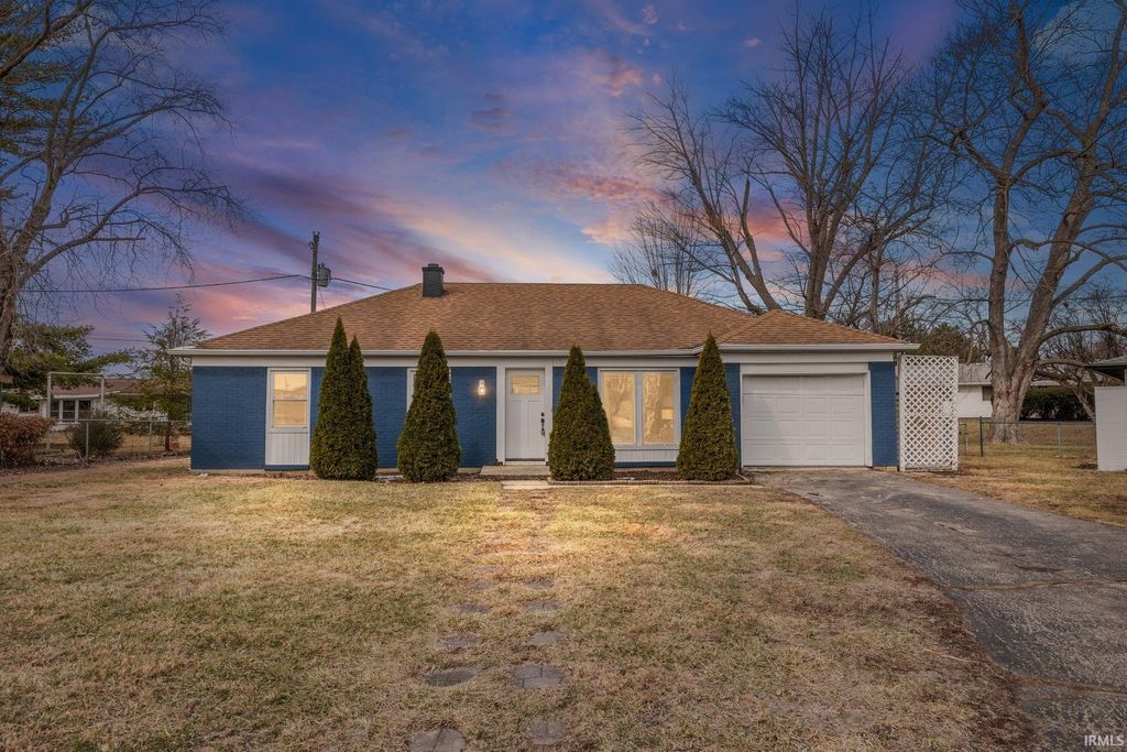 Photo of 30 SIERRA Court, Lafayette, IN 47905 (MLS # 202605989)