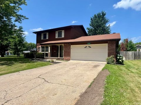 Photo of 1055 Cherry Lane, Peru, IN 46970 (MLS # 202626455)