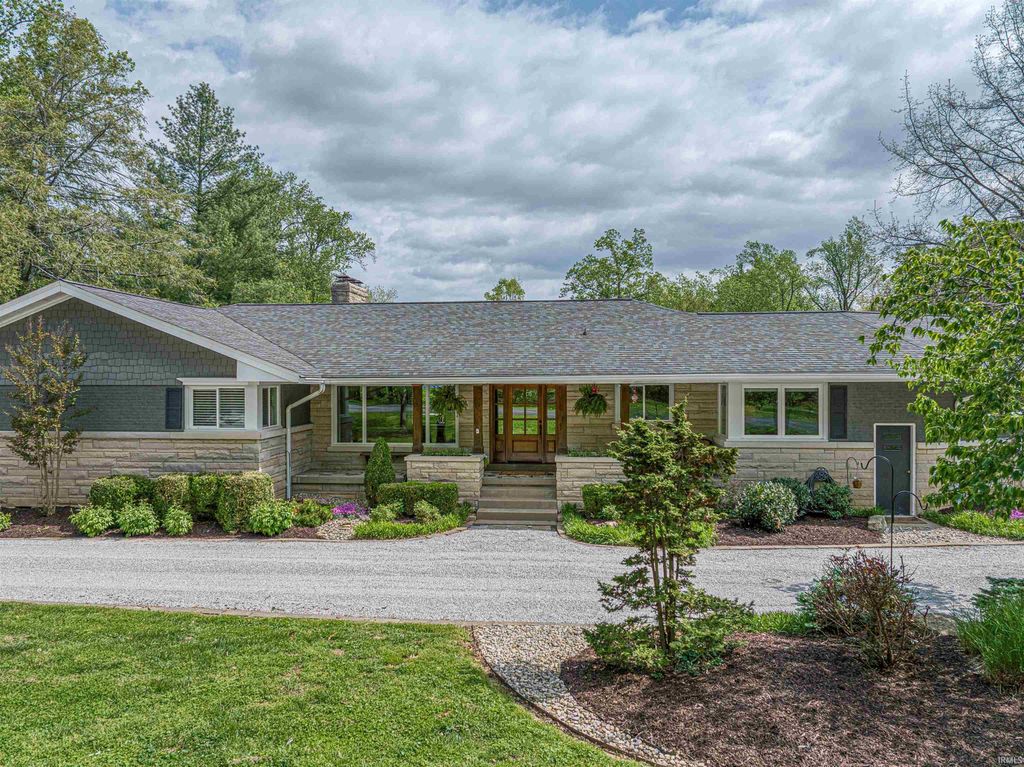 Photo of 4201 Jennings Lane, Evansville, IN 47720 (MLS # 202613620)