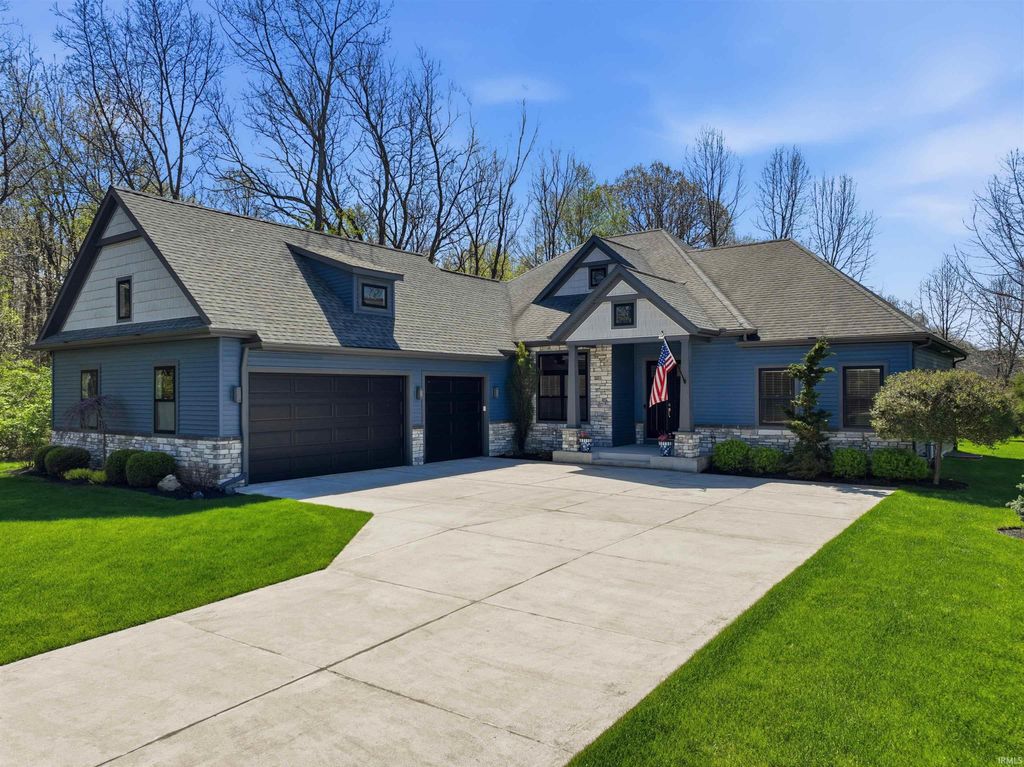 Photo of 12044 Secluded Trail, Granger, IN 46530 (MLS # 202615312)