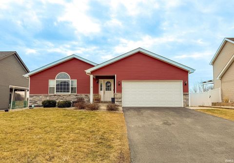 Photo of 2303 Spring Run Lane, Lowell, IN 46356 (MLS # 202606339)