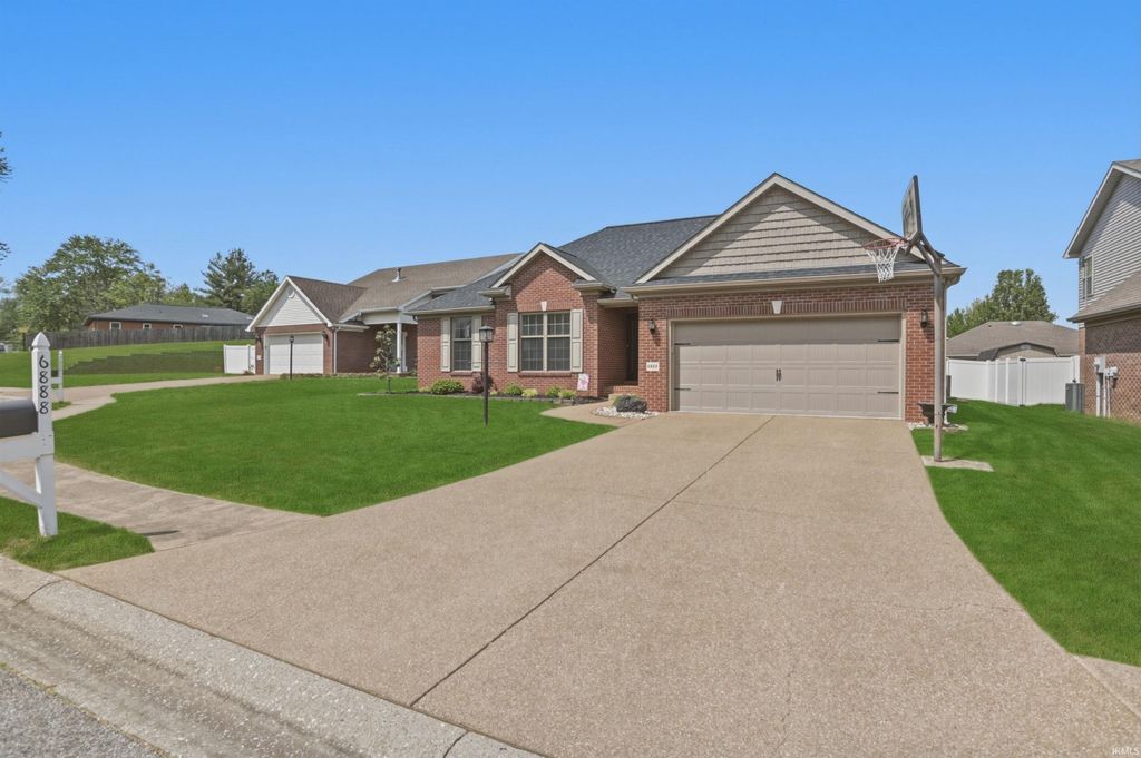 Photo of 6888 Cottage Lane, Newburgh, IN 47630 (MLS # 202613735)