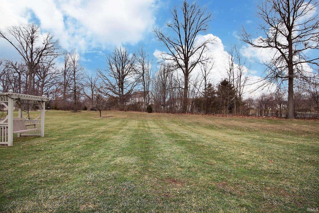 Photo of 1115 Brandon Way, Fort Wayne, IN 46845 (MLS # 202608768)