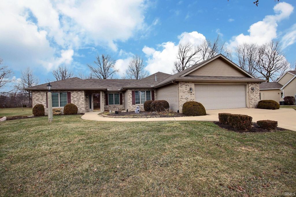 Photo of 1115 Brandon Way, Fort Wayne, IN 46845 (MLS # 202608768)