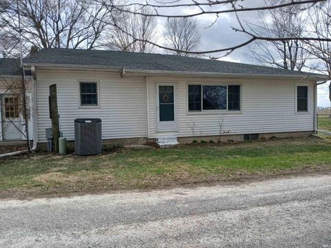 Tiny photo for 458 E Private Rd 325 S Road, Logansport, IN 46947 (MLS # 202608535)