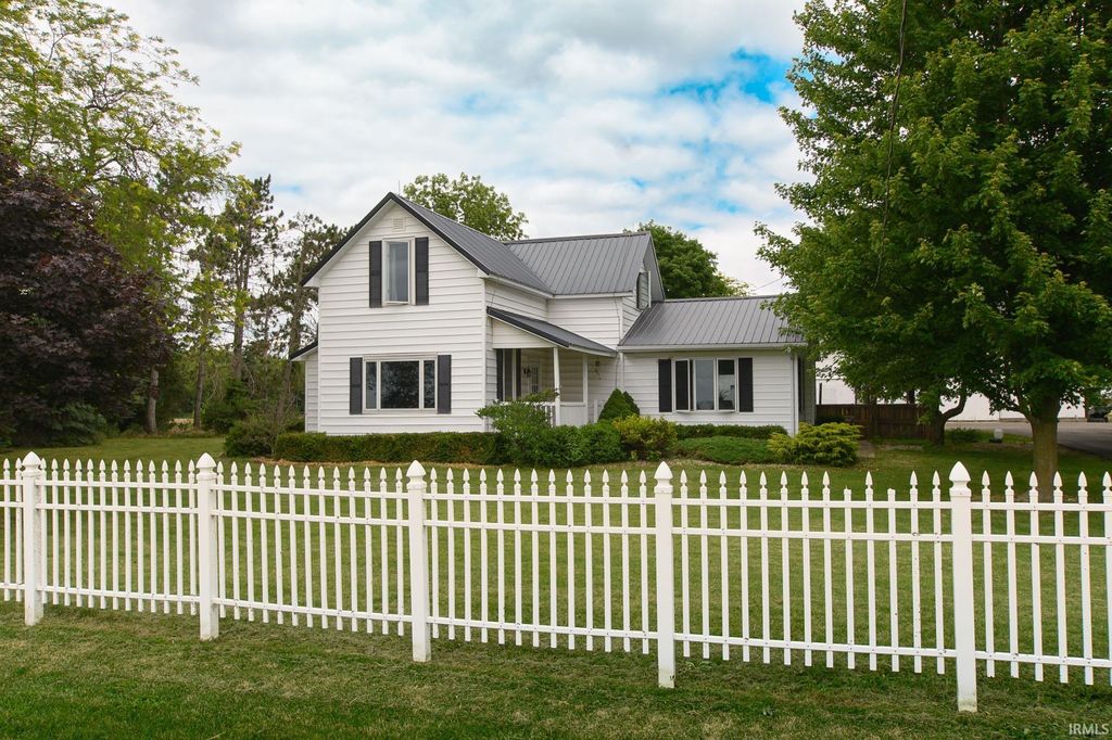 Photo for 6362 E 625 S, Peru, IN 46970 (MLS # 202421666)