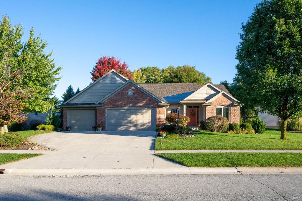Photo of 8011 Taliesin Way, Fort Wayne, IN 46835 (MLS # 202643497)