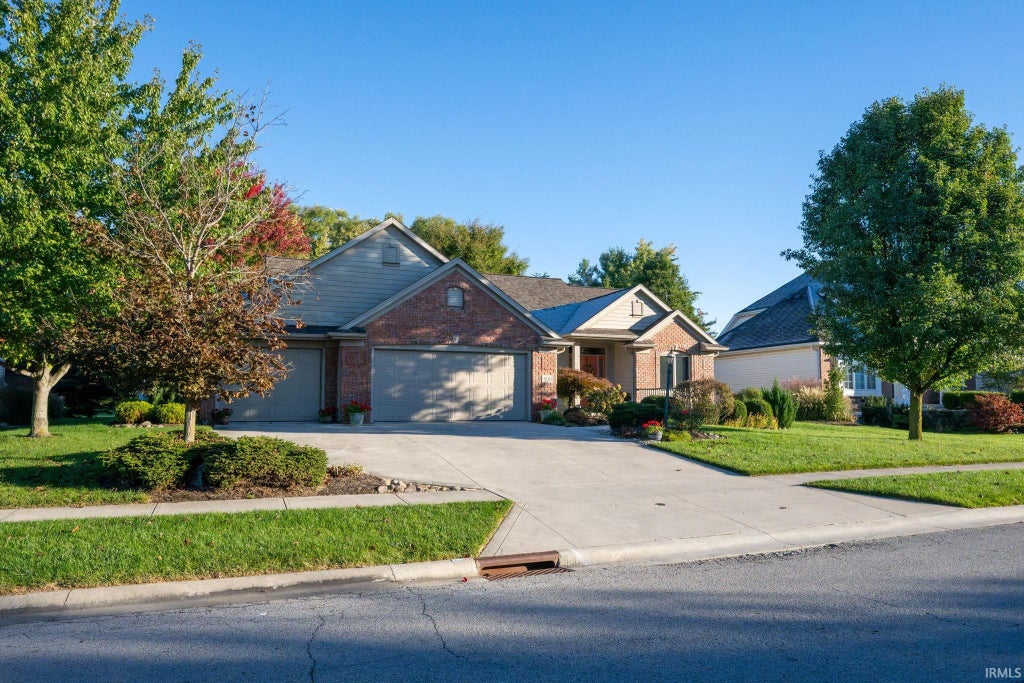 Photo of 8011 Taliesin Way, Fort Wayne, IN 46835 (MLS # 202643497)