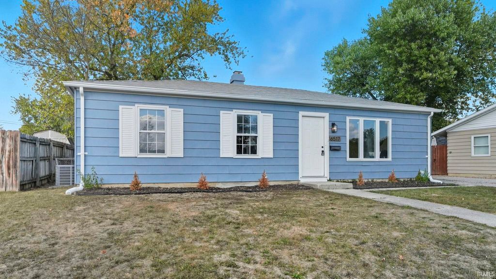 Photo of 6517 Baytree Drive, Fort Wayne, IN 46825 (MLS # 202545776)