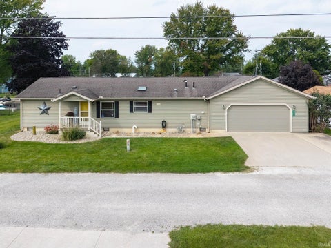 Tiny photo for 7150 S 165 E, Wolcottville, IN 46795 (MLS # 202638256)