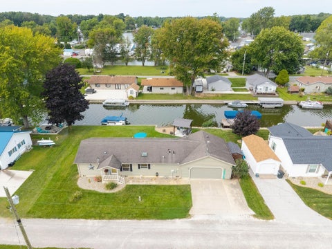 Tiny photo for 7150 S 165 E, Wolcottville, IN 46795 (MLS # 202638256)
