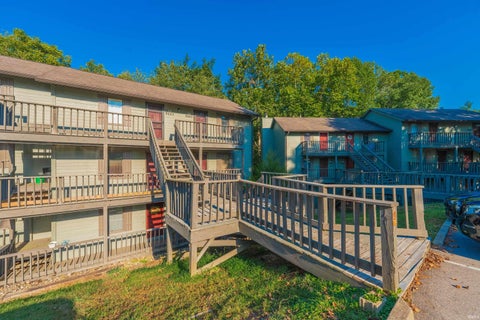 Photo of 9245 S Pointe Retreat Drive, Bloomington, IN 47401 (MLS # 202636400)
