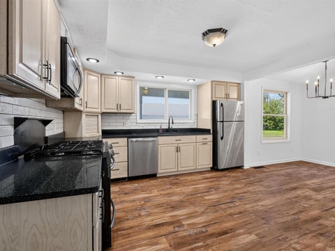 Tiny photo for 680 N Maddux Street, Markle, IN 46770 (MLS # 202635297)