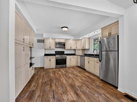 Tiny photo for 680 N Maddux Street, Markle, IN 46770 (MLS # 202635297)