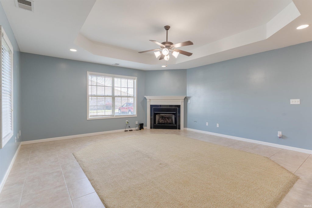 Photo of 6127 Porterfield Drive, Evansville, IN 47711 (MLS # 202622715)