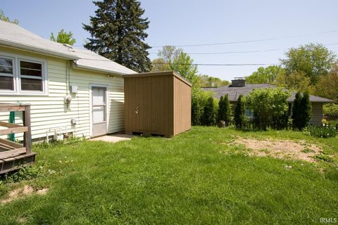 Tiny photo for 2408 E 8th Street, Bloomington, IN 47408 (MLS # 202618561)