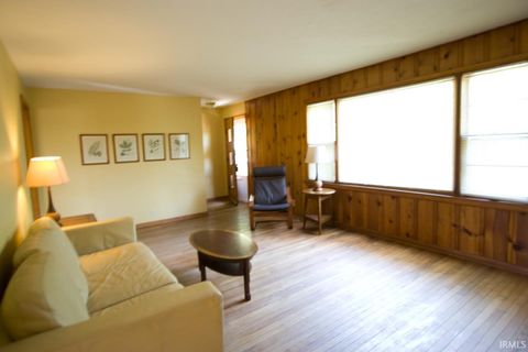 Tiny photo for 2408 E 8th Street, Bloomington, IN 47408 (MLS # 202618561)