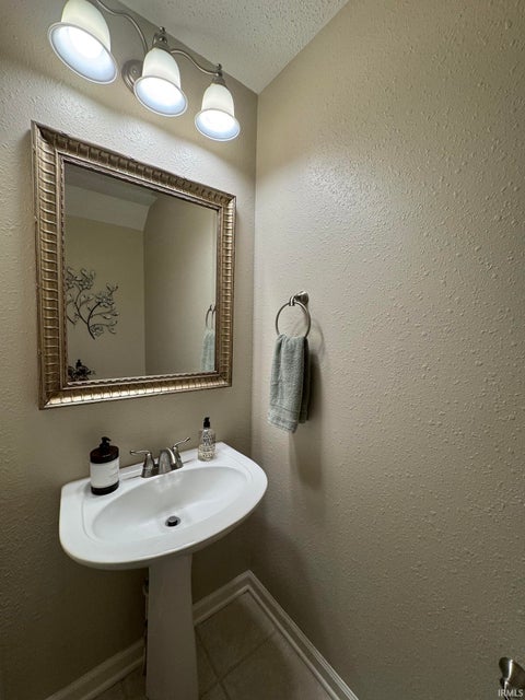 Tiny photo for 1648 W Hennessey Street, Bloomington, IN 47403 (MLS # 202636180)