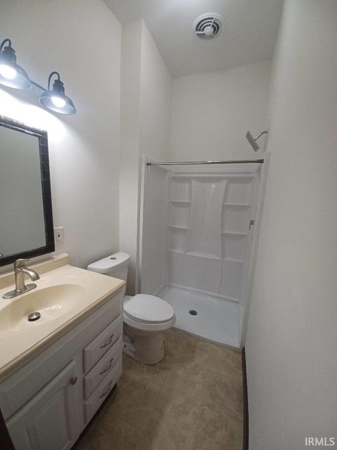 Tiny photo for 1112 W Iowa Street, Evansville, IN 47710 (MLS # 202546675)