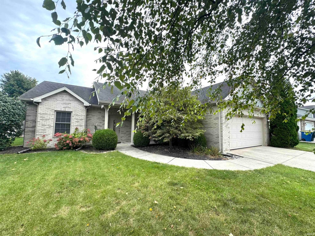 Photo of 1308 N Benton Road, Muncie, IN 47304 (MLS # 202635814)