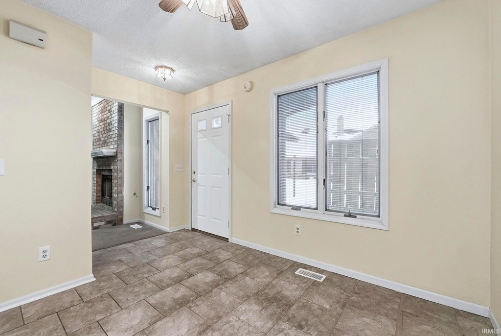 Photo of 7883 Harrisburg Lane, Fort Wayne, IN 46835 (MLS # 202603083)